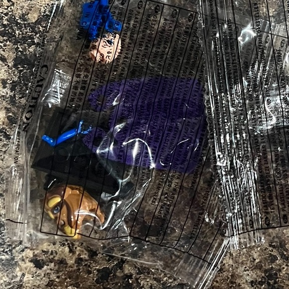 $2 BUILDING BLOCK MINIFIGURE. NEW IN PLASTIC. $2 WITH ANY $10 order or more - Picture 5 of 5